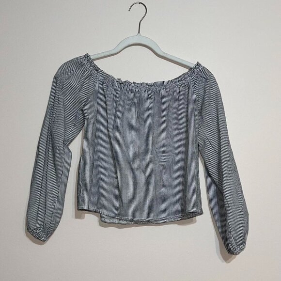 Off the shoulder Forever 21 Navy Striped Top - Picture 1 of 1